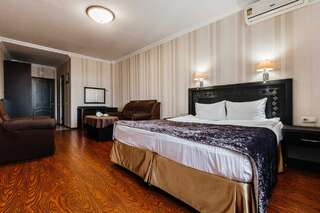 Отель Марианна Сочи Улучшенный двухместный номер с 1 кроватью или 2 отдельными кроватями и видом на горы-3