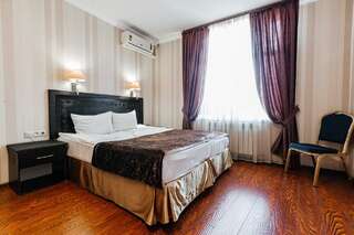 Отель Марианна Сочи Улучшенный двухместный номер с 1 кроватью или 2 отдельными кроватями и видом на горы-4