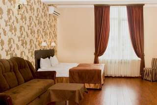 Отель Марианна Сочи Улучшенный двухместный номер с 1 кроватью или 2 отдельными кроватями и видом на горы-5